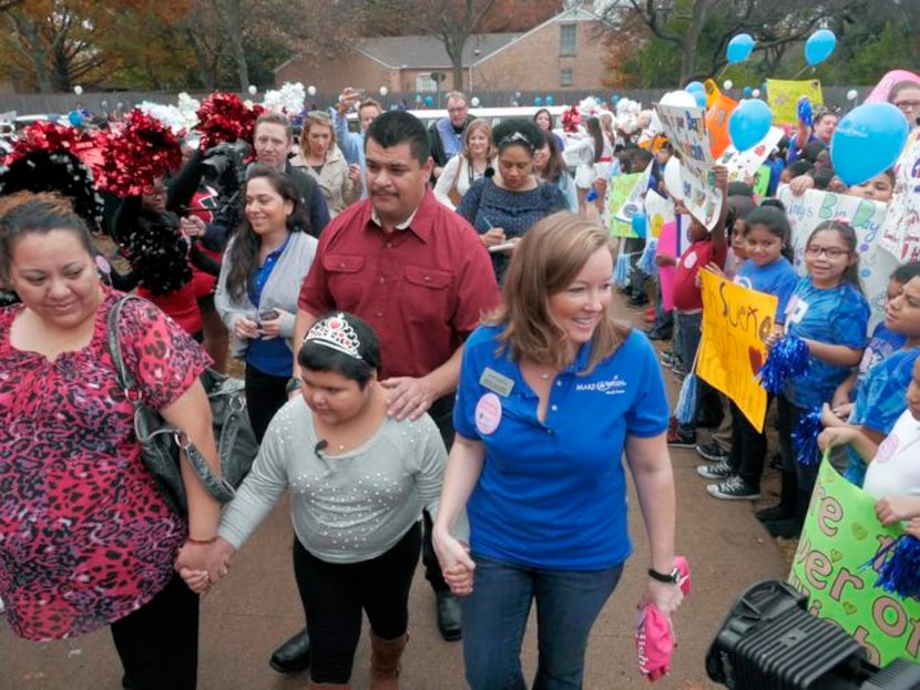 
Maria Gomez and Jose Gonzalez accompanied daughter Cindy Gonzalez Gomez, 7, along with...