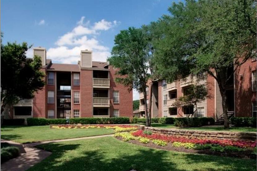 S2 Capital has purchased the Lincoln Crossing apartments in Dallas as part of a more than...