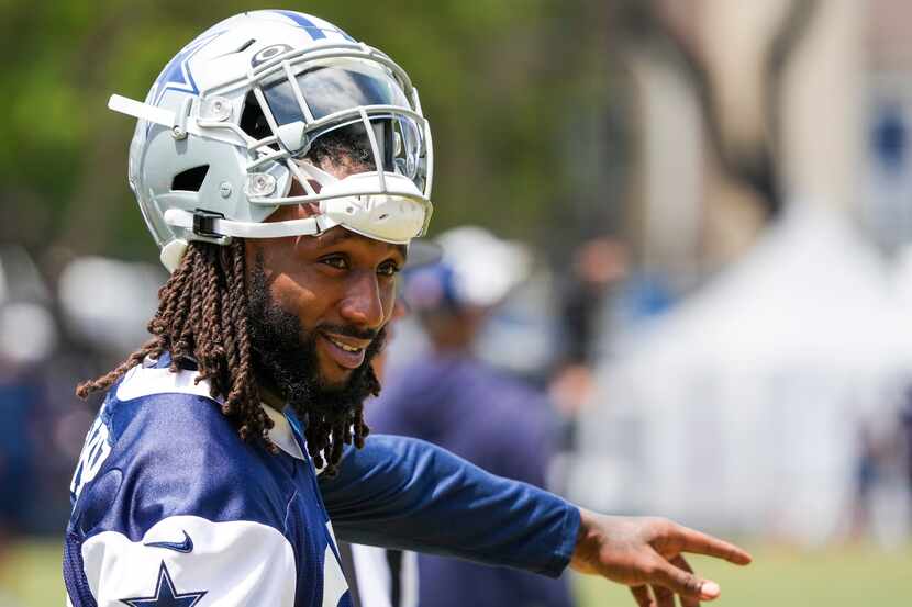 Dallas Cowboys safety Malik Hooker (28) motions from the sideline during a practice at...