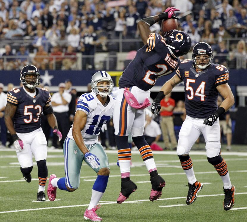 Chicago Bears defensive tackle Henry Melton (69) leaves the game