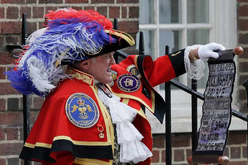 Town Crier Tony Appleton announces that the Duchess of Cambridge has given birth to a baby...