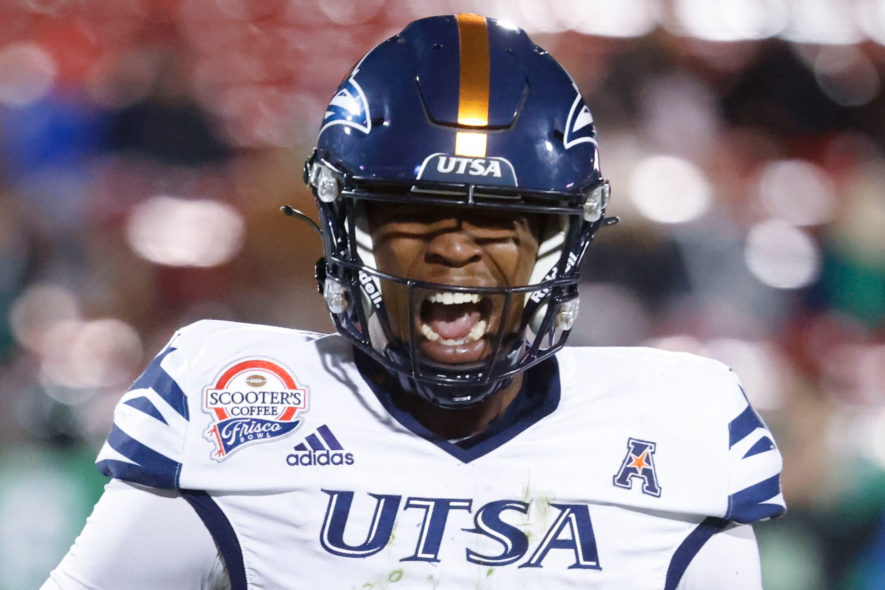 UTSA linebacker Jimmori Robinson reacts after UTSA linebacker Martavius French sacks...