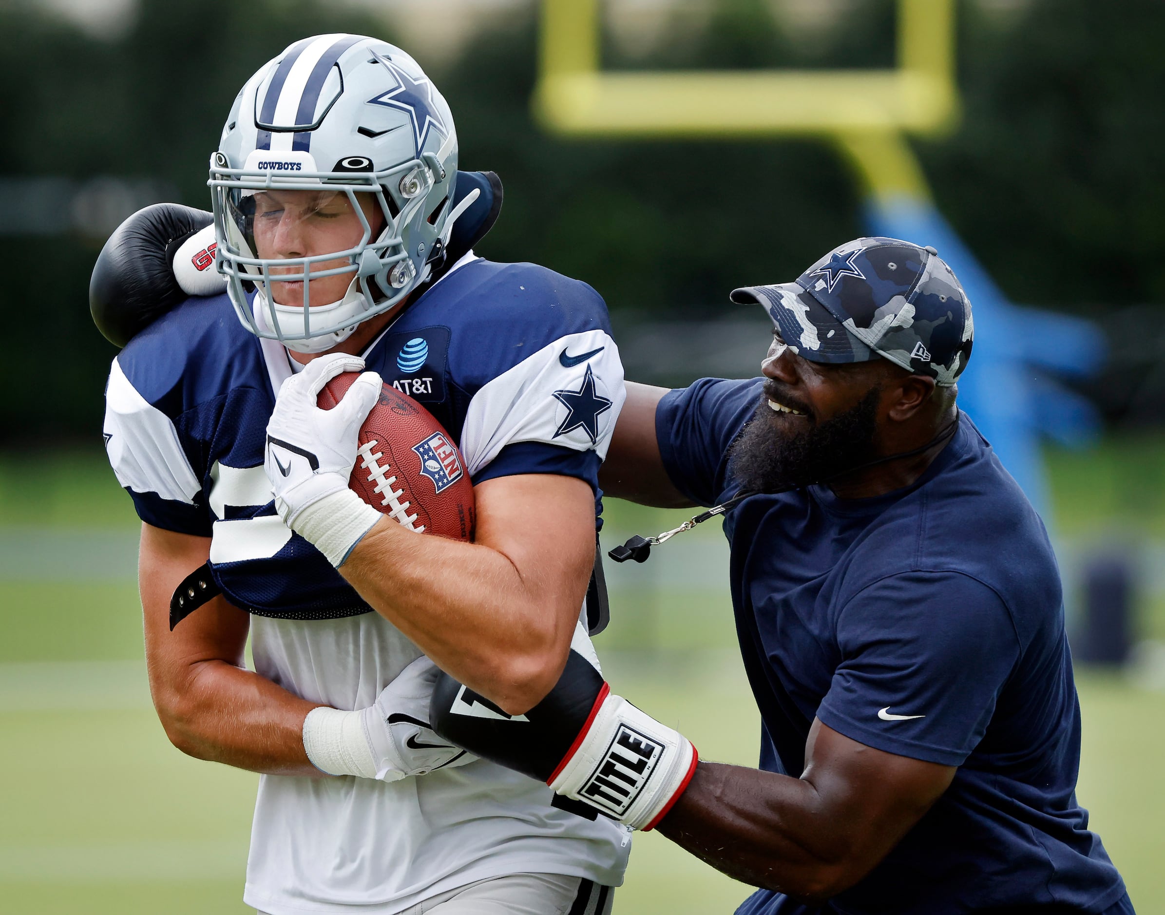 Cowboys photos: Micah Parsons, linebackers build up strength and