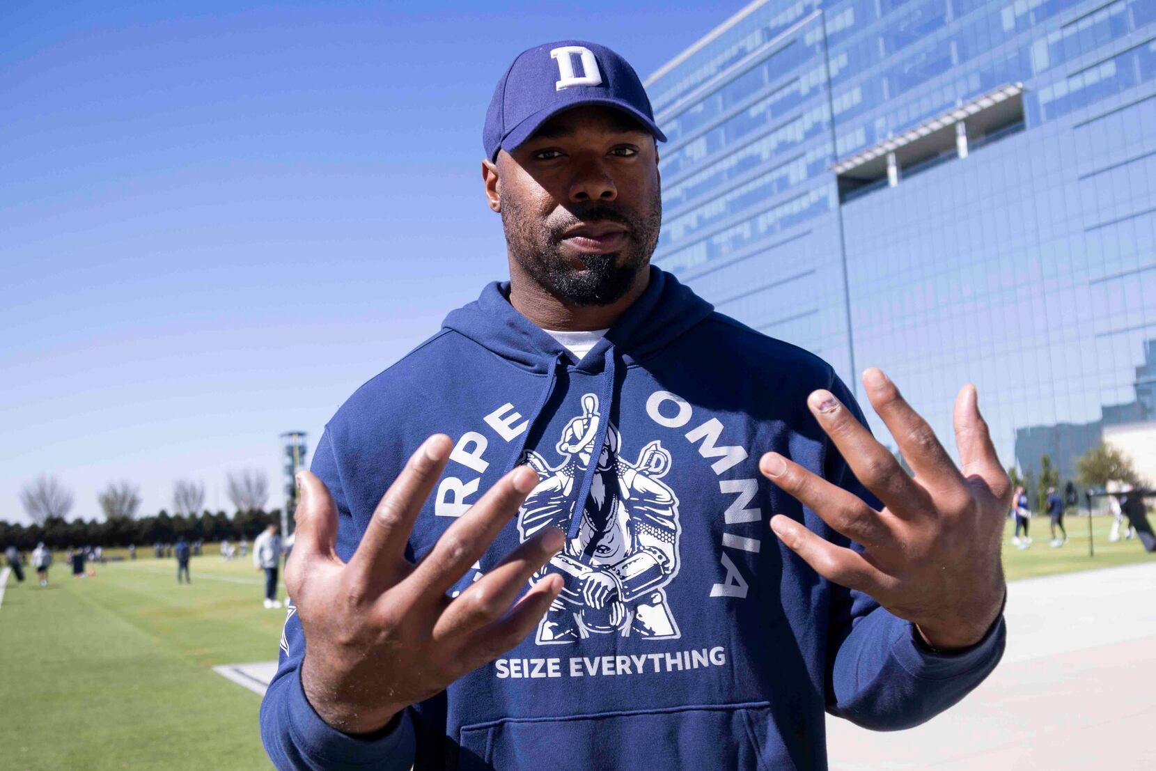 The untold legend of Cowboys left tackle Tyron Smith's hands