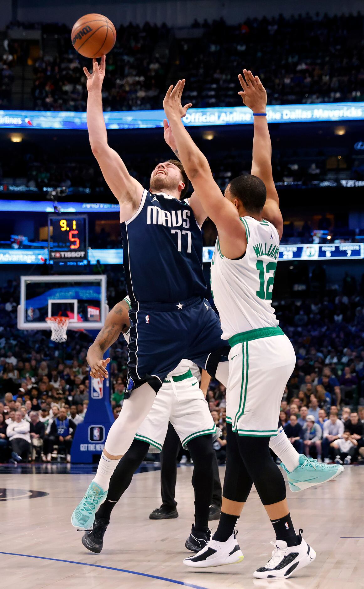 Luka Doncic's 39-Point Night Not Enough as Minnesota Timberwolves Snap  Weary Dallas Mavs' Win Streak - Sports Illustrated Dallas Mavericks News,  Analysis and More