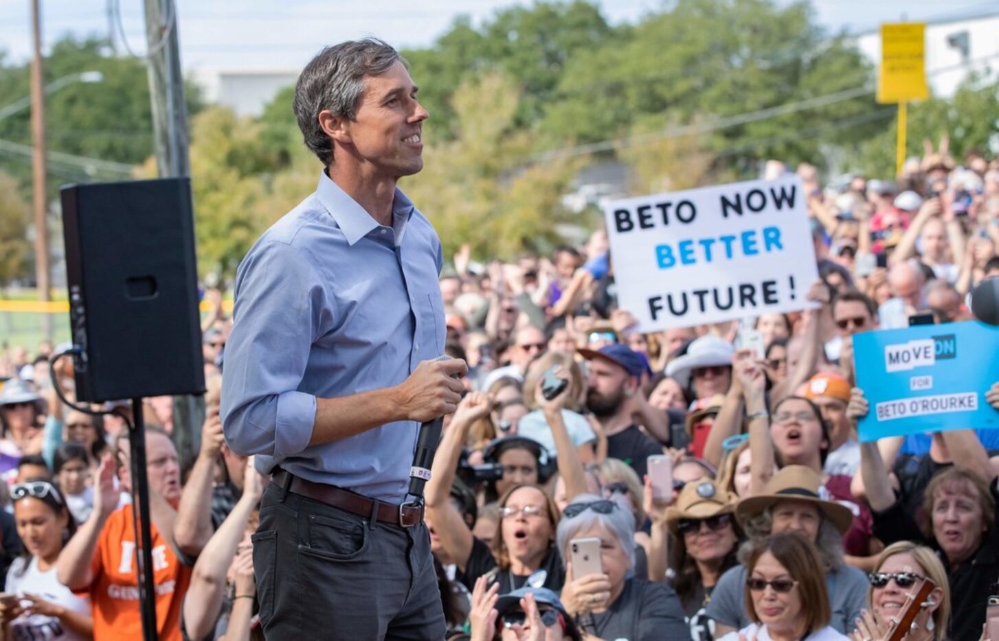 Rep. Beto O'Rourke stumps in Austin at the Pan American Neighborhood Park on November 4, 2018.