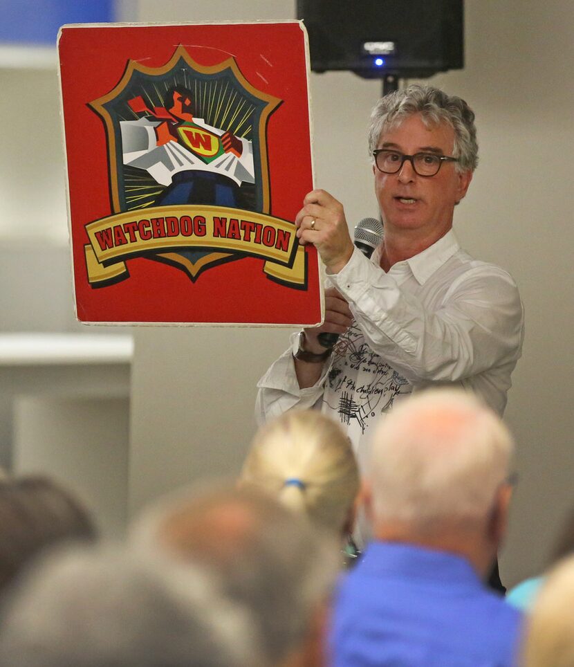 Dave Lieber talks with the crowd during the Watchdog Nation workshop at The Dallas Morning...