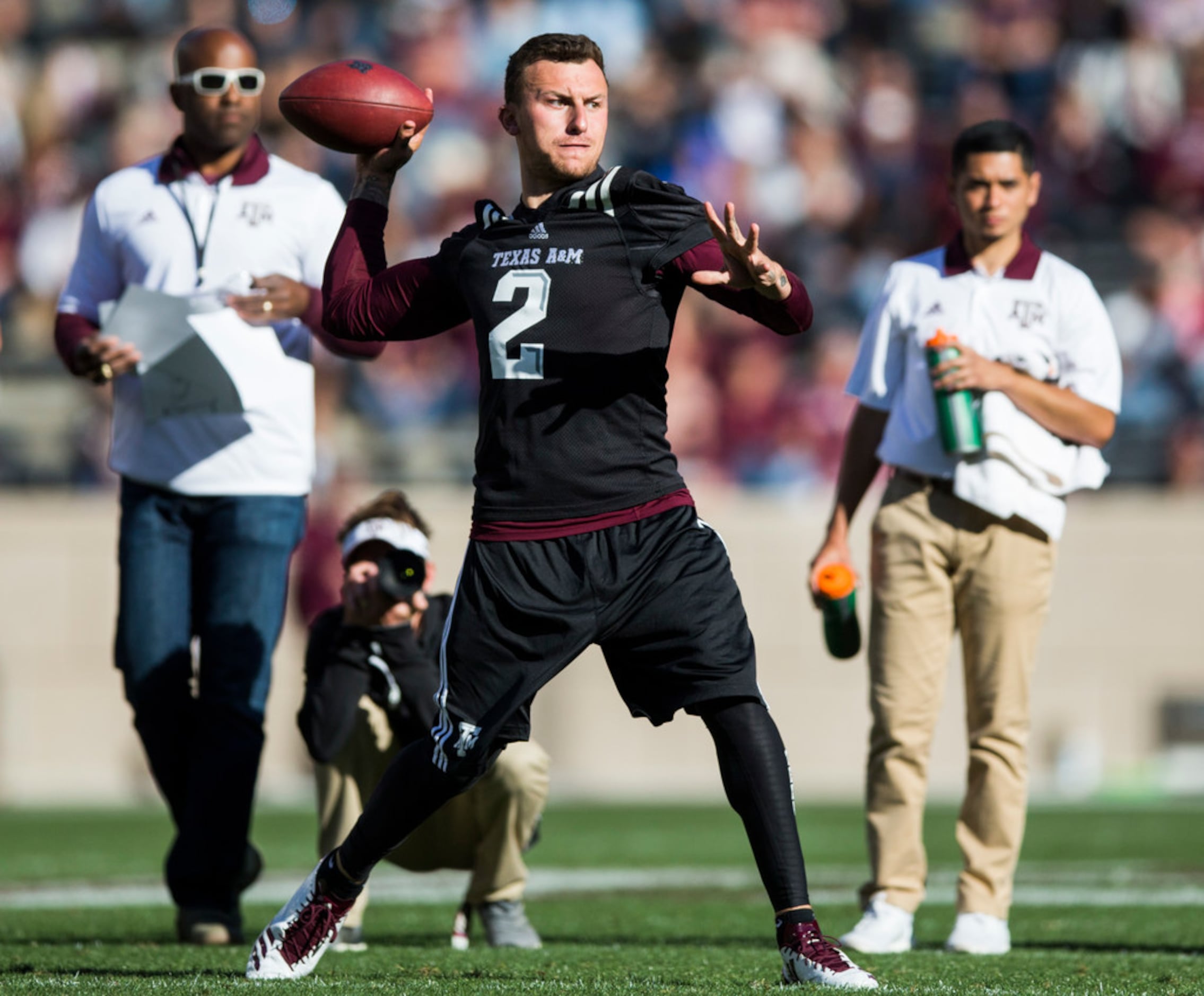 Johnny Manziel Texas A&M Aggies Unsigned Throwing Photograph