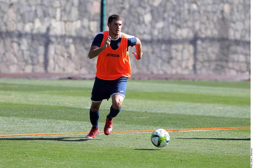 Santiago Jiménez, el hijo del Chaco, estaría en la mira del Real Betis, junto a otros tres...