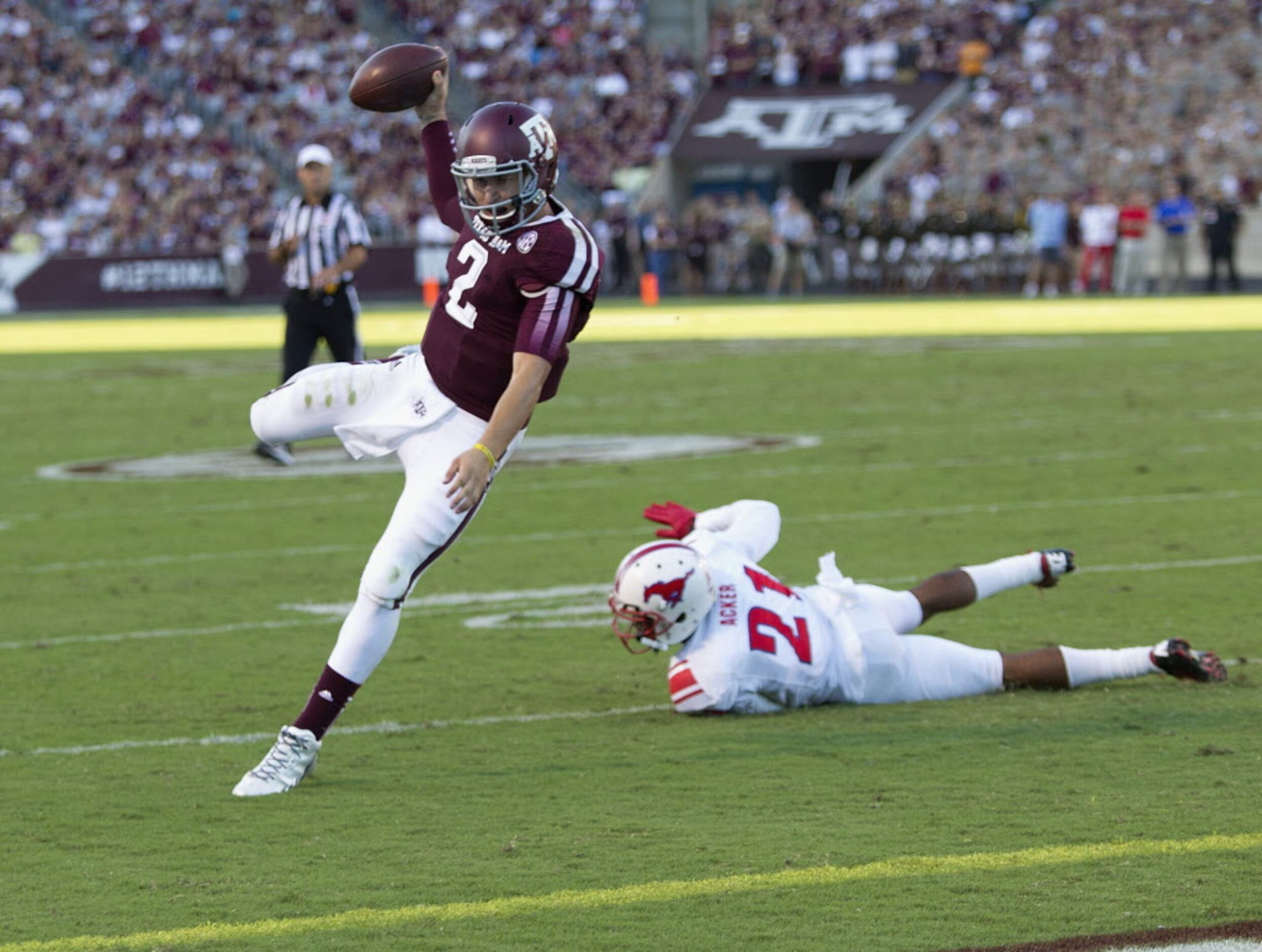 Dave Campbell's Texas Football Magazine Winter 2013 TEXAS A&M JOHNNY MANZIEL  Product: DAVE CAMPBELL'S WINTER 2013: 9787447001722: : Books