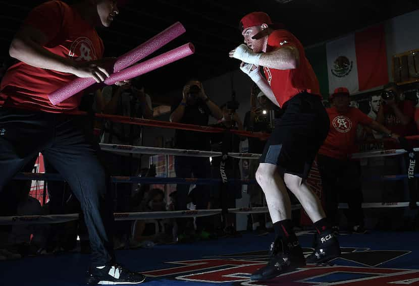 Canelo Ávarez en una sesión de entrenamiento. Foto GETTY IMAGES