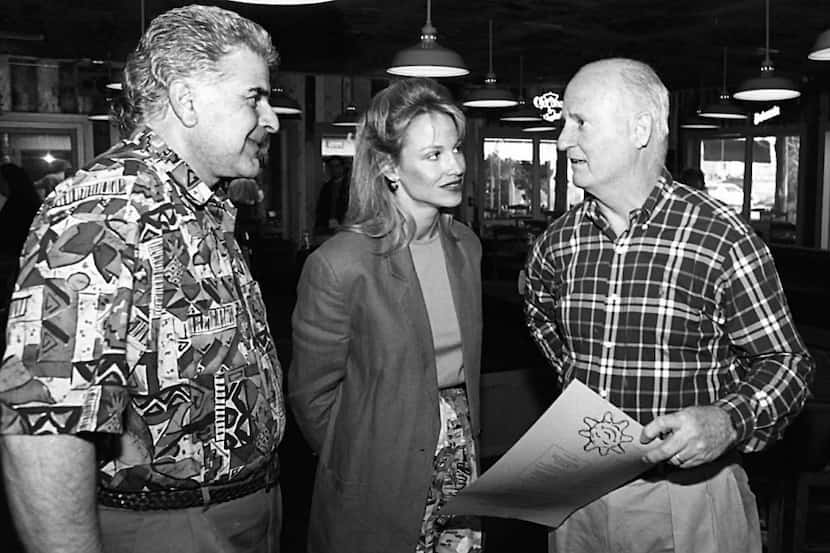  Norman Brinker (R) talks with Philip Romano(L), and his wife Lillie at Cozymels in Plano in...