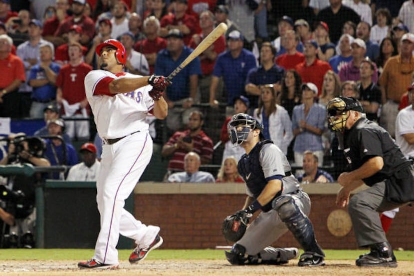 Nelson Cruz blasts batting practice homer out of stadium