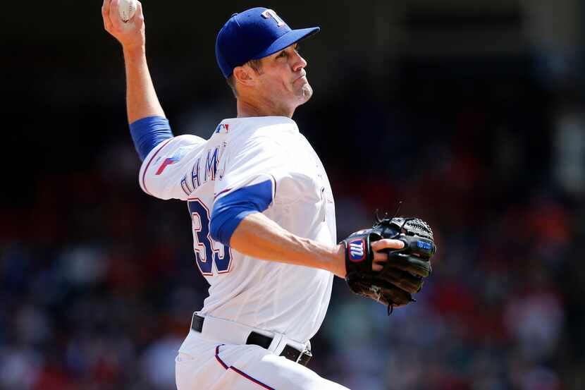 Texas Rangers starting pitcher Cole Hamels (35) throws a pitch against the Houston Astros...