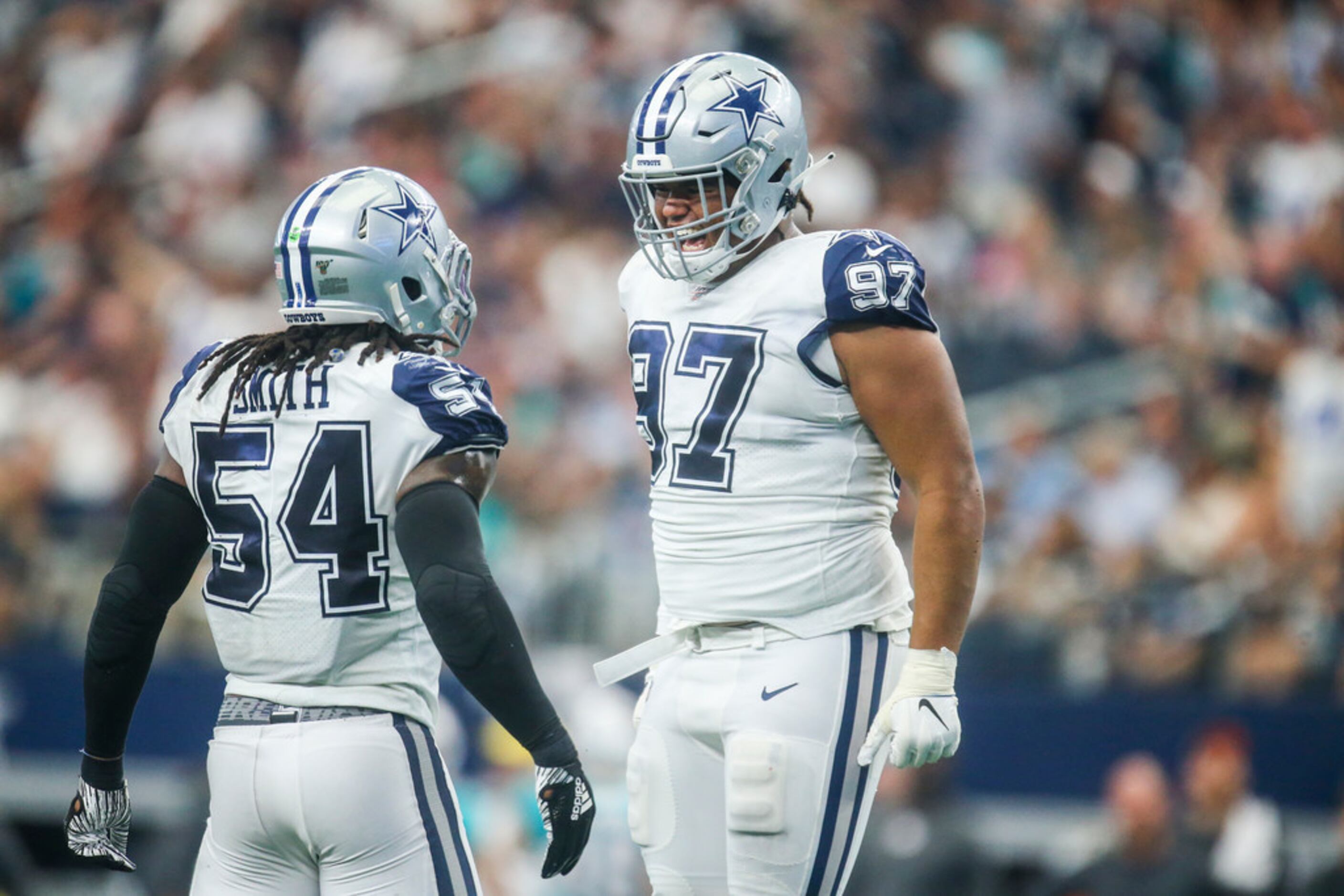 Dallas Cowboys defensive tackle Trysten Hill (79) stretches with teammates  at the team's NFL football training facility in Frisco, Texas, Tuesday,  June 11, 2019. (AP Photo/Tony Gutierrez Stock Photo - Alamy