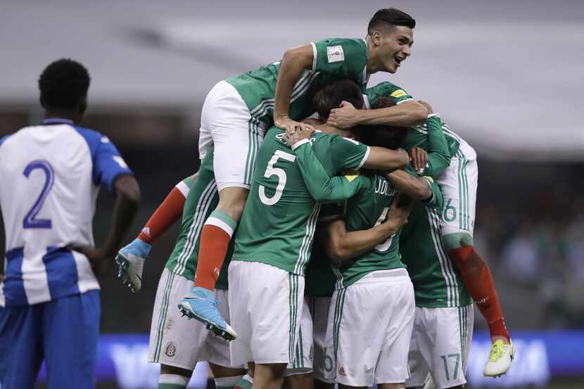 México y Estados Unidos juegan el domingo en el Azteca. Foto AP
