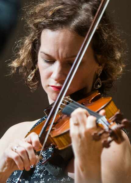 Hilary Hahn in concert with the DSO in 2017.