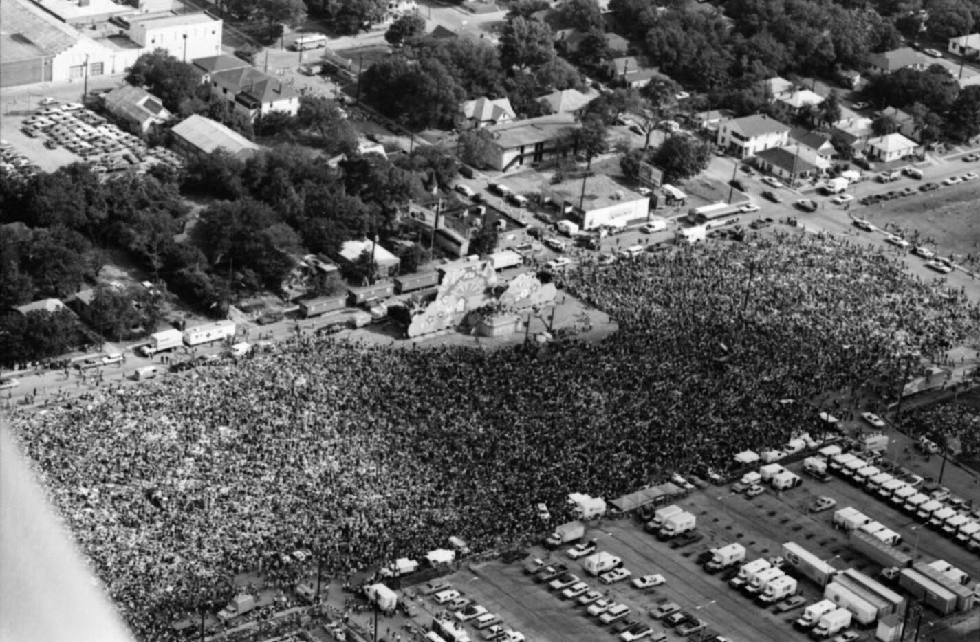 This aerial of Woodall Rodgers Freeway was shot on June 17, 1972. According to Wikipedia:...