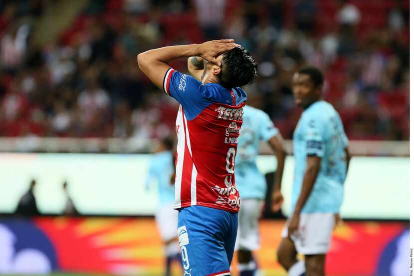 Chivas enfrenta el domingo al América. El Rebaño Sagrado llega al clásico de México tras...