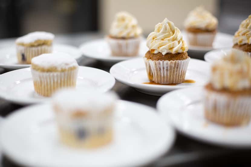 Cinnamon apple cupcakes come topped with dairy-free cream cheese frosting. We tried one:...