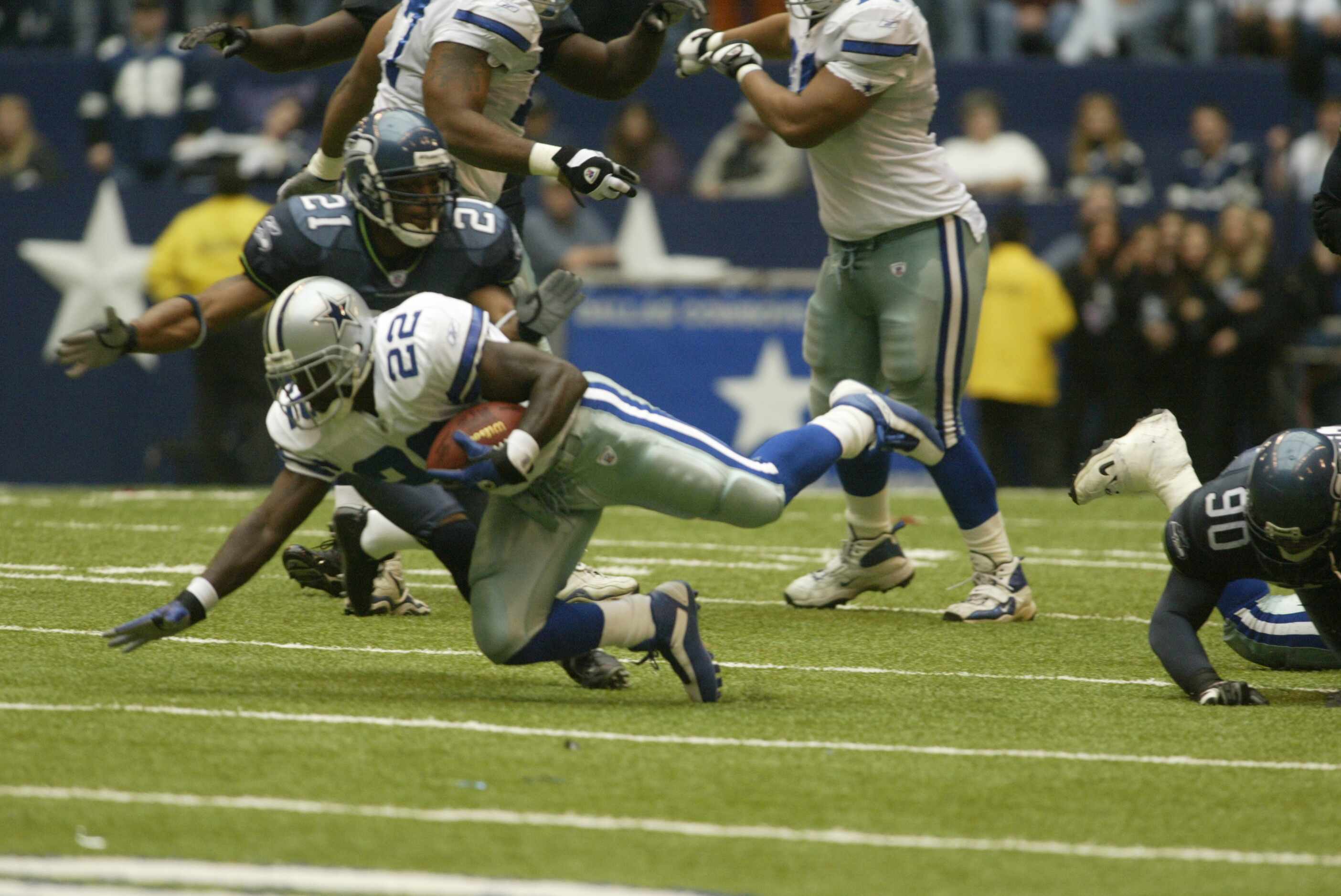 Dallas Cowboys running Emmitt Smith (22) breaks the all-time rushing record with an 11-yard...