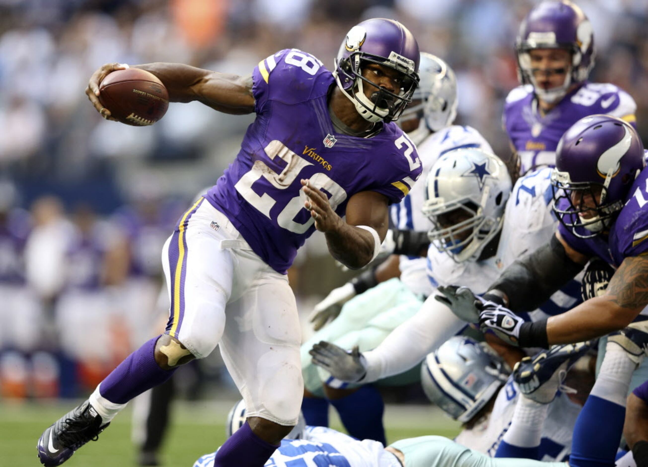 Vikings 'fully expect' Adrian Peterson back in 2015