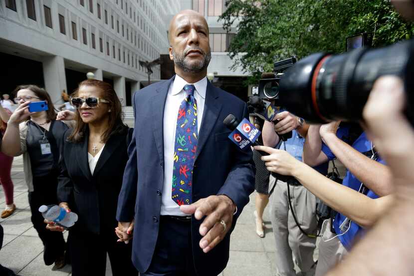 Former New Orleans Mayor Ray Nagin leaves federal court after being sentenced in New...