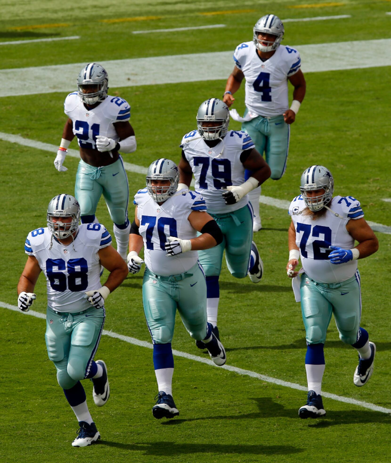 PFF: Dallas Cowboys had No. 1 offensive line in 2015