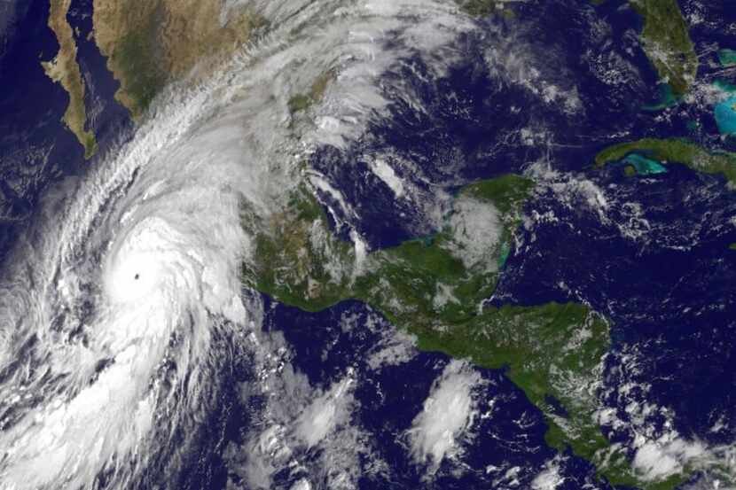 Imagen satelital del huracán Patricia, que se aproxima a la costa del Pacífico mexicano.(AP)
