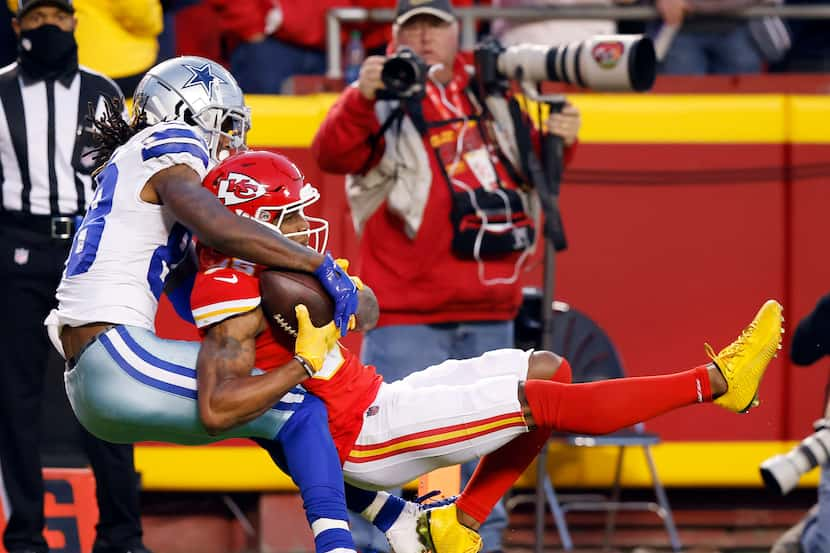 Kansas City Chiefs cornerback Charvarius Ward (35) intercepts a second quarter pass intended...