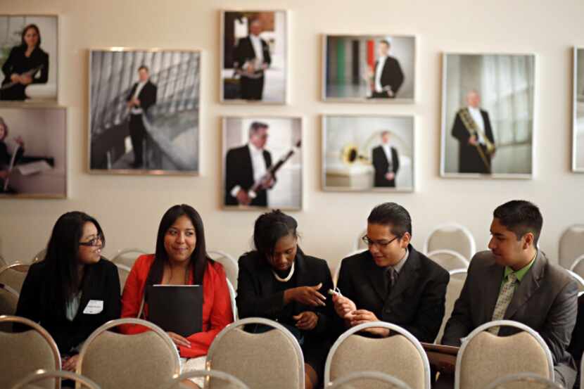 El programa de becarios de verano Mayor's Intern Fellows Program  benefició a cientos de...