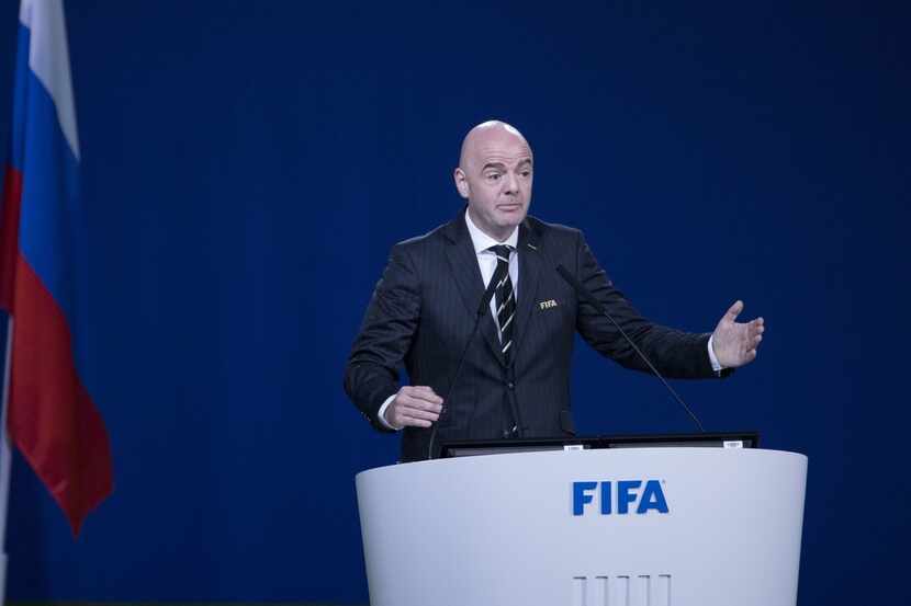 El presidente de la FIFA, Gianni Infantino, condenó el grito homofóbico que profesan los...