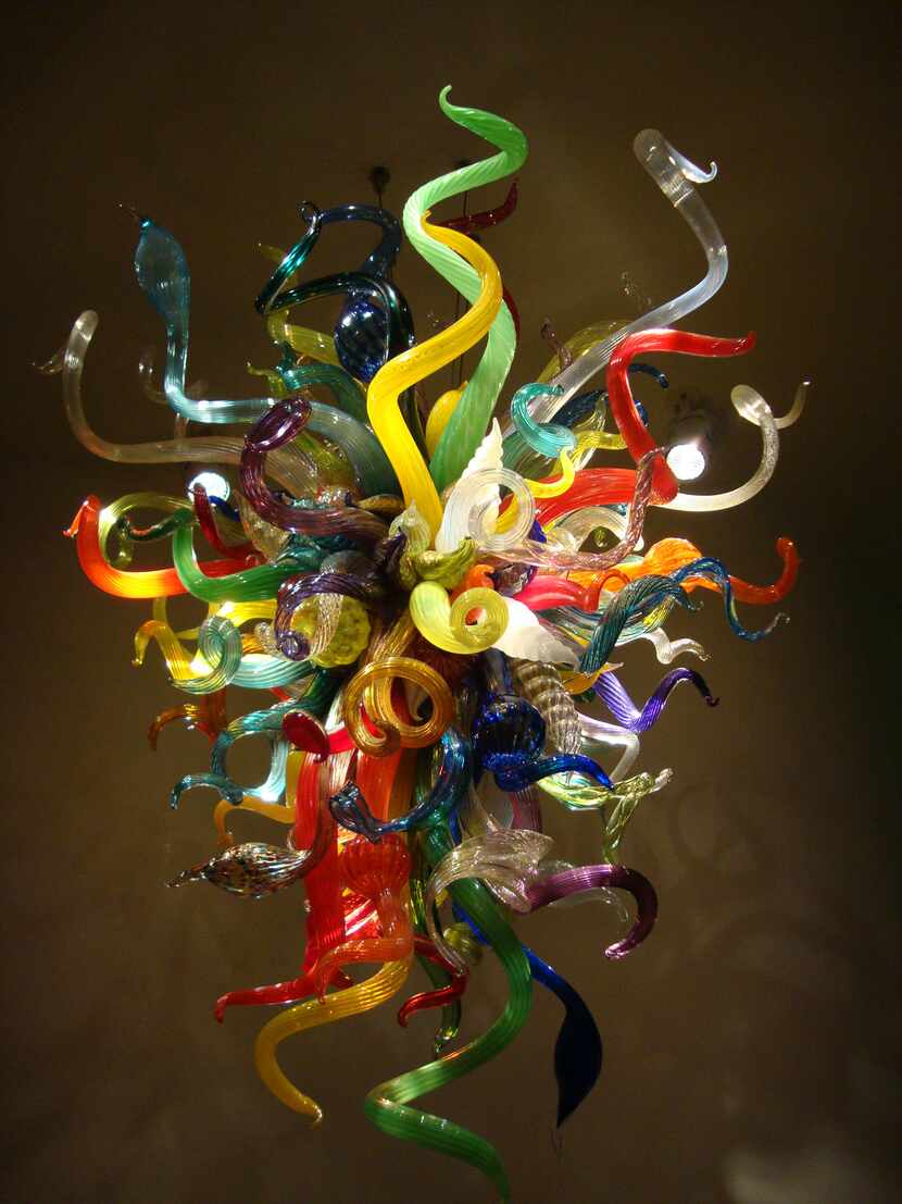 Learn how this amazing glass sculpture was made during a docent tour at the Chihuly...