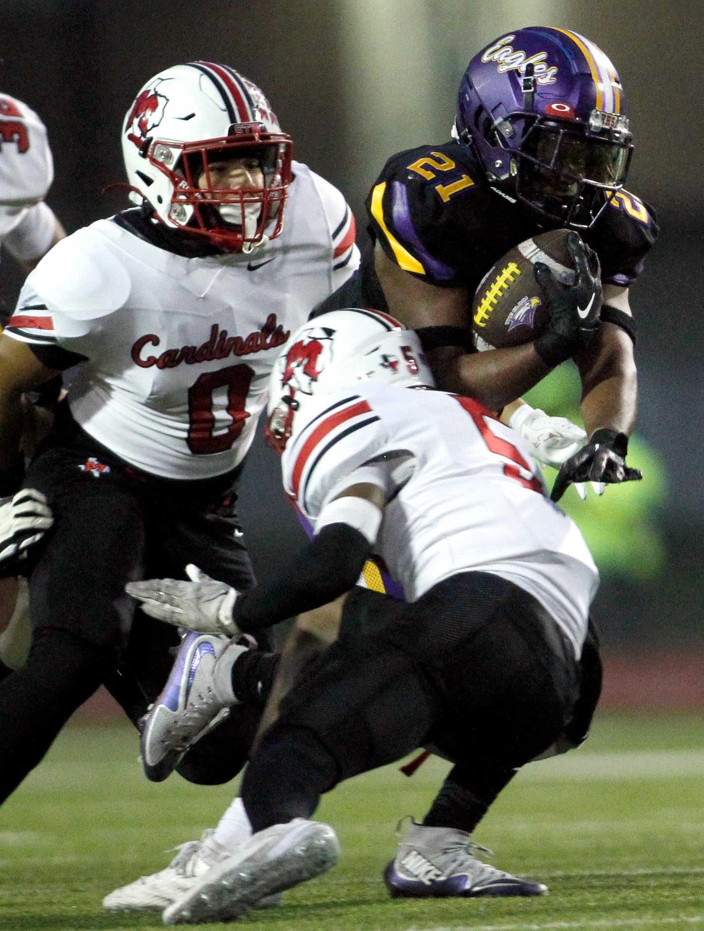 Richardson running back Kevin Willingham Jr. (21) rushes for a first down before being...