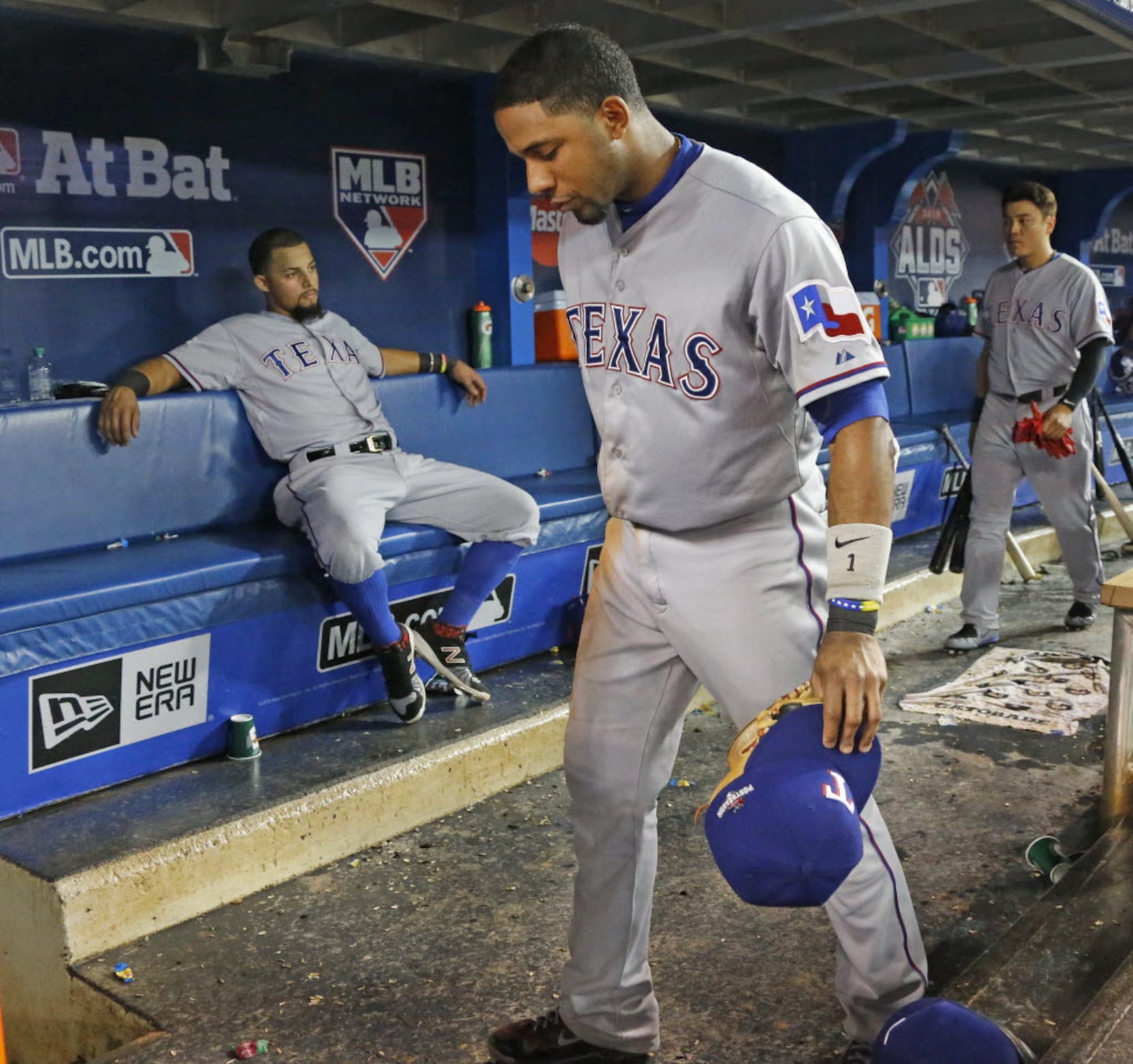 A decade into his career, Elvis Andrus still rakes against the Cleveland  Indians - Dallas Sports Fanatic