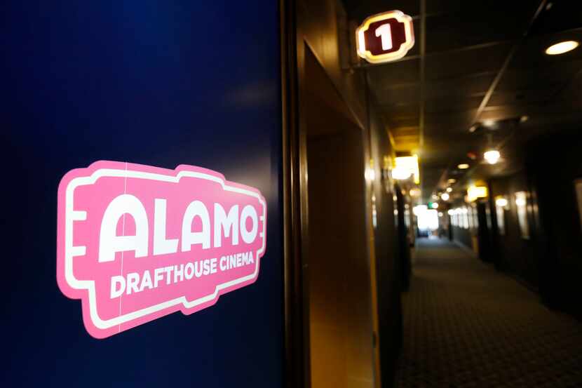 Los cines Alama Drafthouse reabrirán pero su entrega de comida será diferente