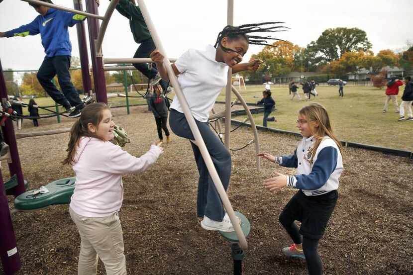  Kids enjoying recess at a Dallas school. Photo by Tom Fox/Dallas Morning News.