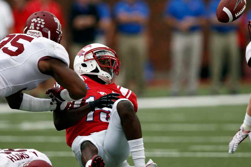 Oct 26, 2013; Dallas, TX, USA; Southern Methodist Mustangs wide receiver Jeremy Johnson (15)...
