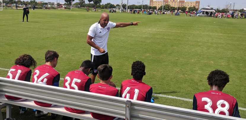 Peter Luccin coaching the FC Dallas U14s. (9/17/18)