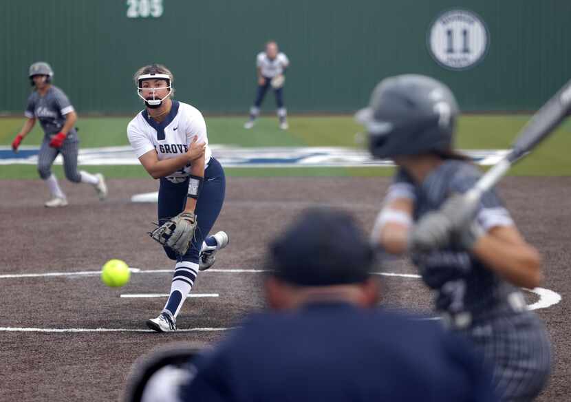 Prosper Walnut Grove dominates with 30th win in softball playoffs, Kailee James and Ella Berlage shine