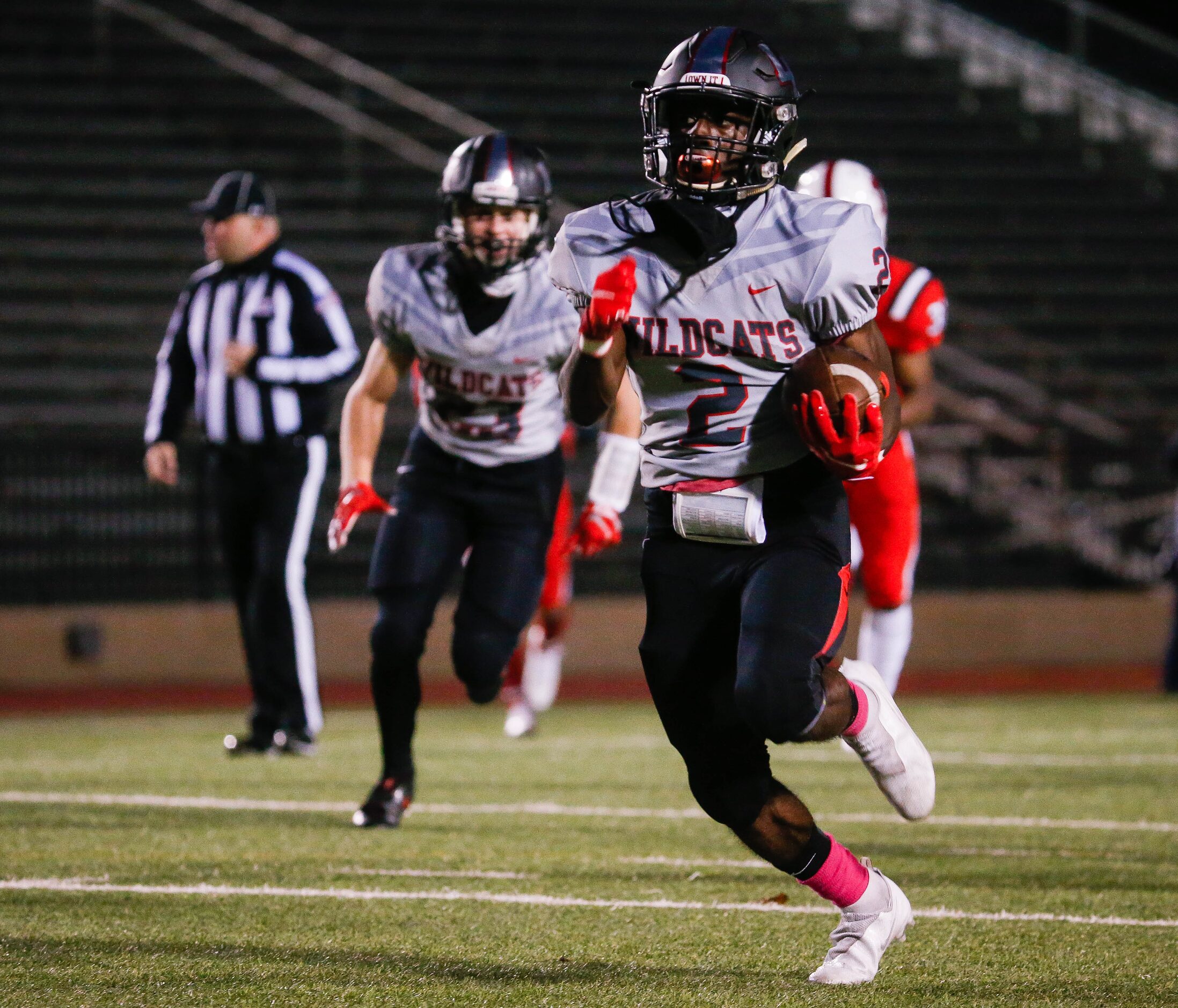 Lake Highlands Noelle Whitehead (2) slips past the Irving MacArthur defense during a the...