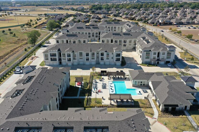 Kalterra Capital Partners has sold its Park Place apartments in Waxahachie.