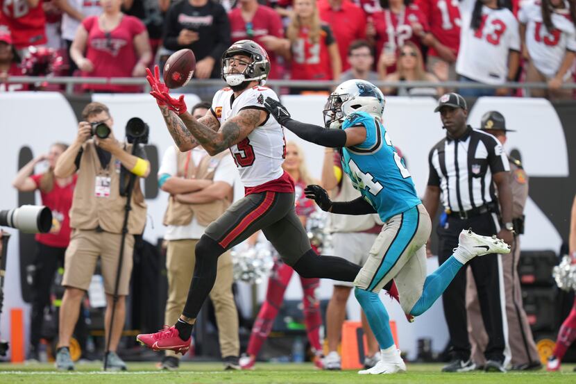 Tampa Bay Buccaneers wide receiver Mike Evans (13) catches the third of three touchdown...