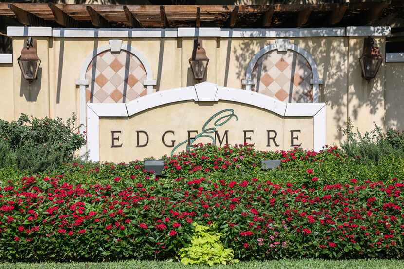 Edgemere Retirement Community in northeast Dallas has about 366 residents. If the U.S. and...