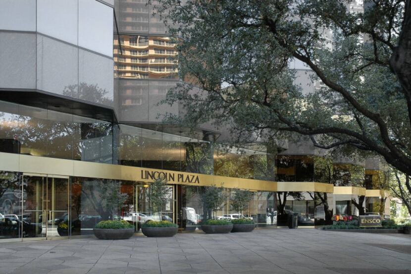 Lincoln Plaza is just a block from downtown Dallas’ popular Arts District.
