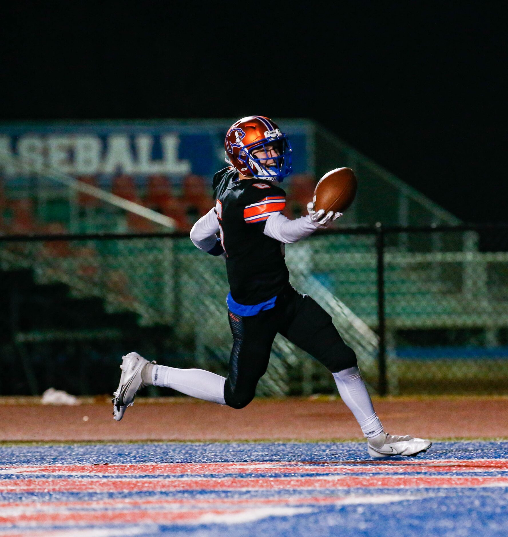 Colleyville Covenant's Caleb Turner (6) breaks the tie before halftime during a TAPPS...