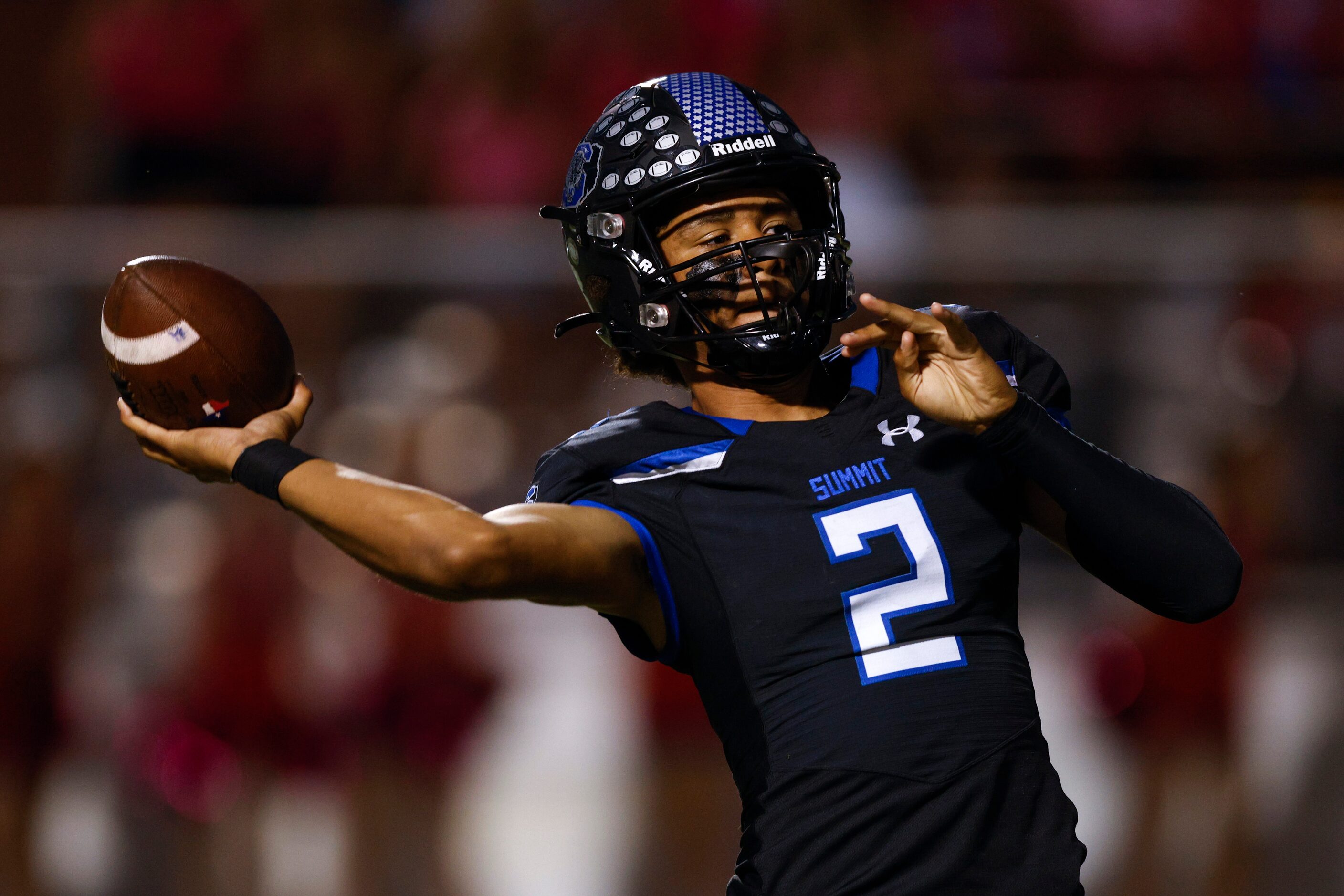 Mansfield Summit quarterback Joseph Williams (2) passes the ball during the first half of a...