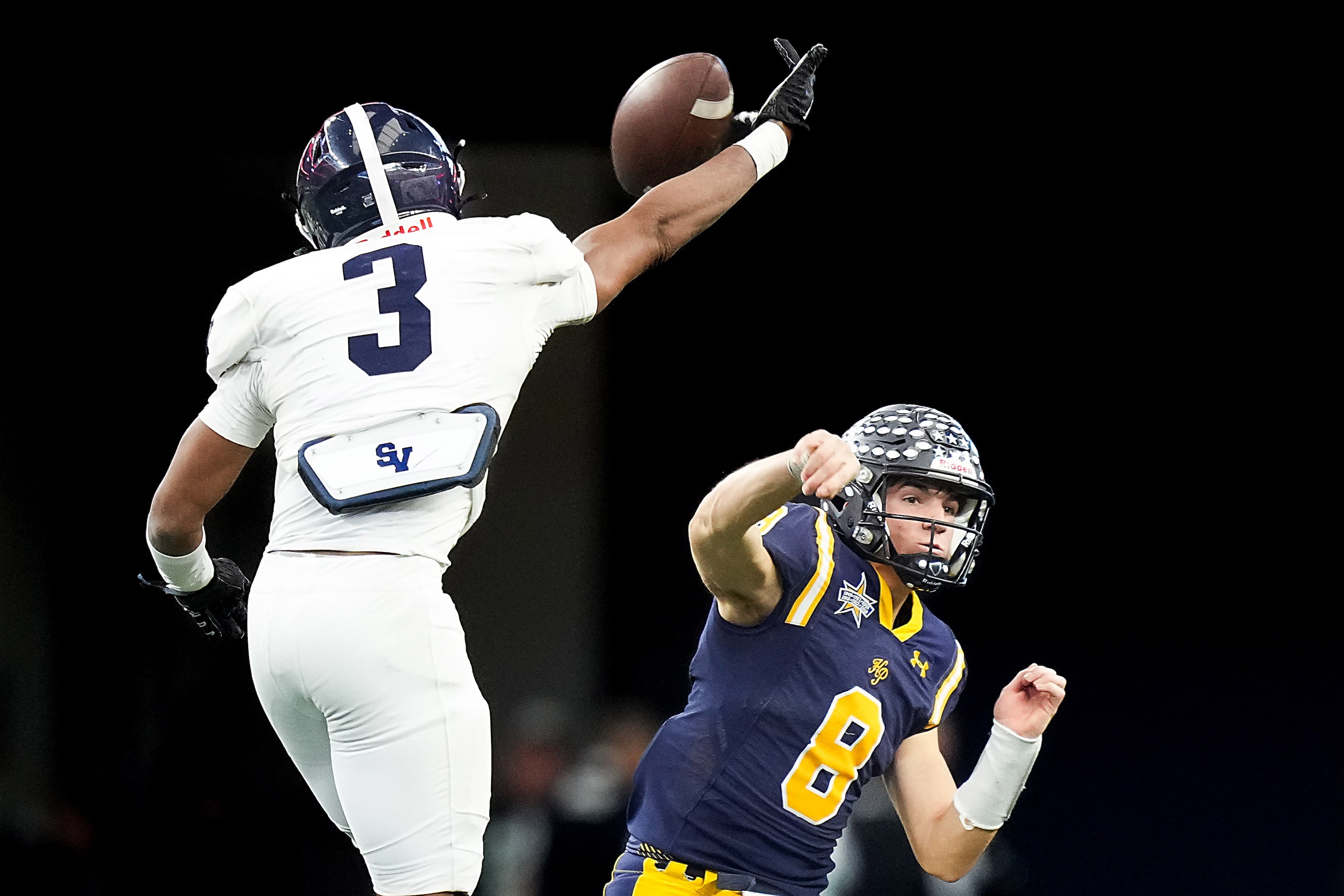 Smithson Valley's Caleb Peagler (3) knocks down a pass by Highland Park quarterback Buck...