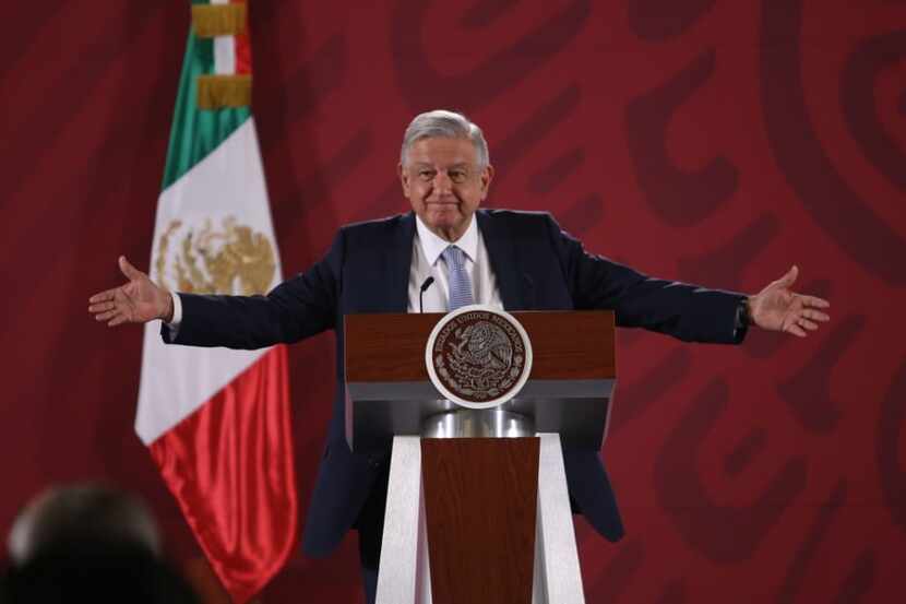 El Presidente López Obrador aseguró que eliminar los "puentes" en el próximo ciclo escolar...