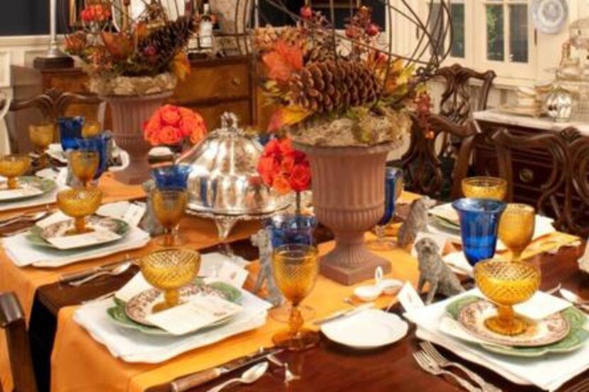 
One of the best places in your home to showcase the beauty of autumn is your dining table....